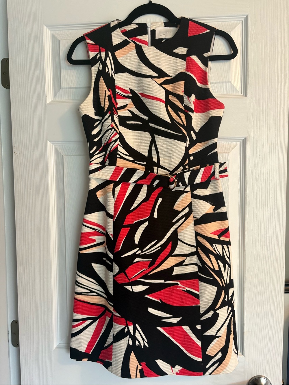 Hugo Boss Dress Abstract sheath with  print. Fully lined. Size 4 EUC